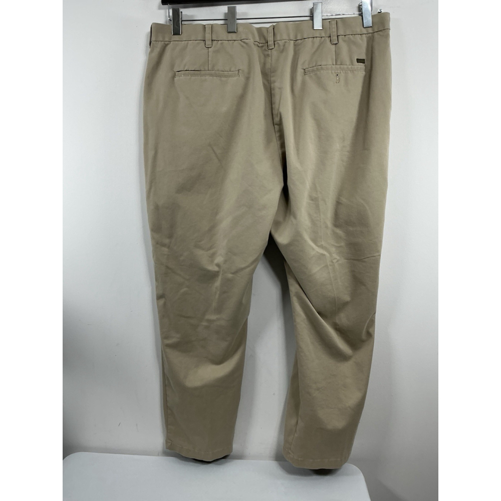 Mens Excellent Condition Izod Khaki Career Pants 48x32 Stretch Waist - Picture 2 of 6